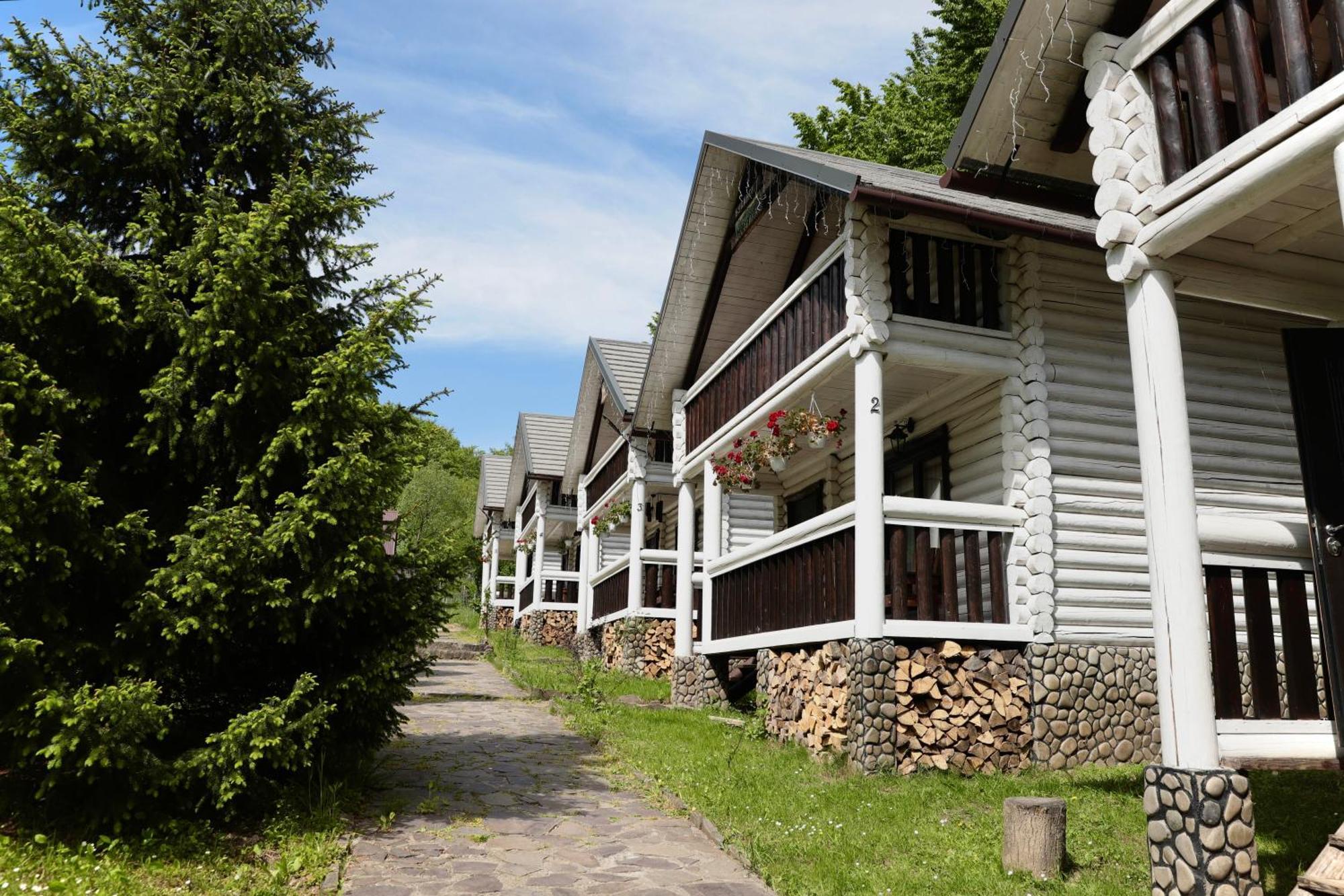 База Відпочинку Forest Stream Svaljava Exteriör bild
