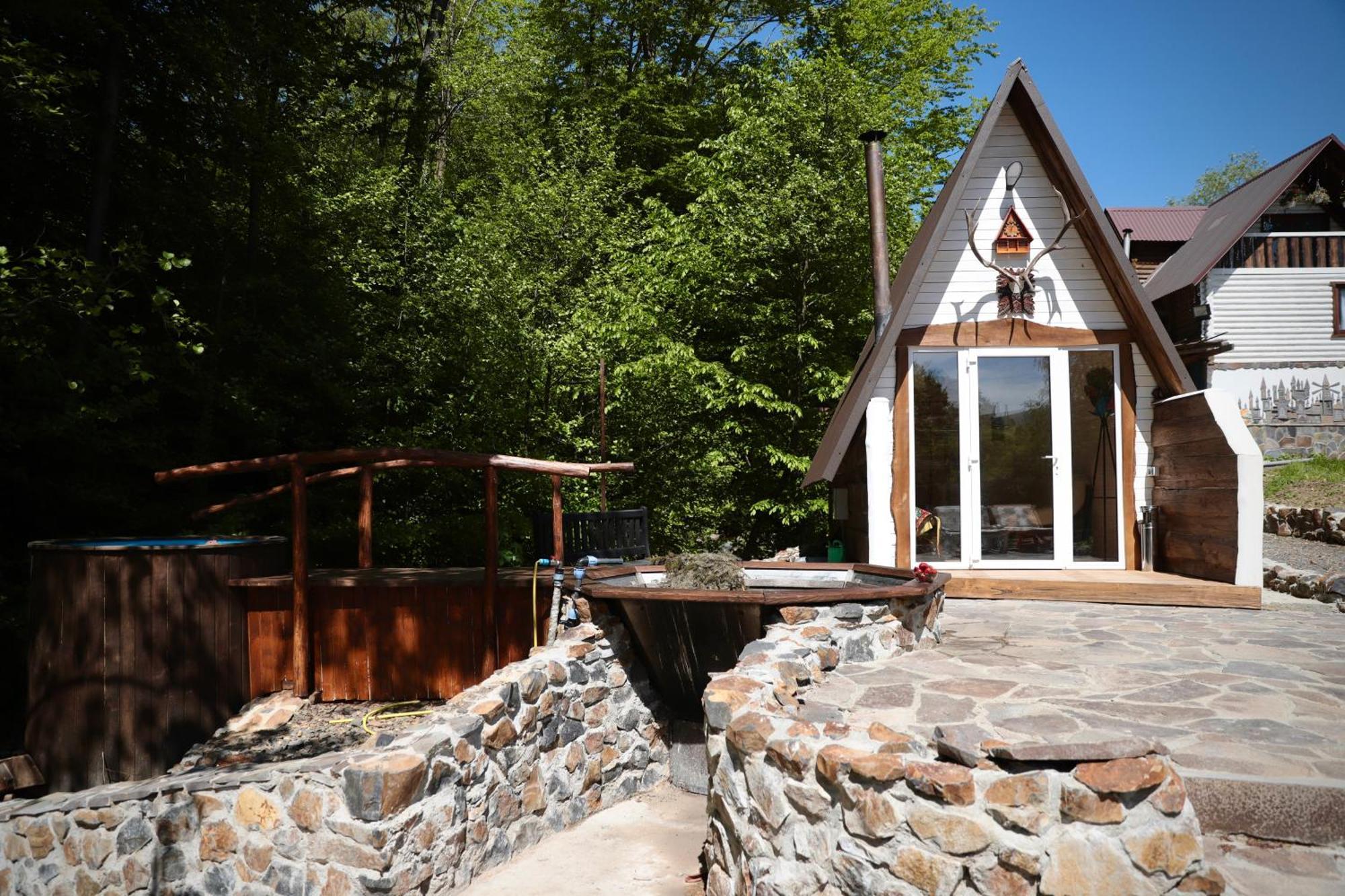 База Відпочинку Forest Stream Svaljava Exteriör bild